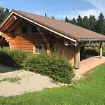 Blockhaus Almhuette Wiesenglueck