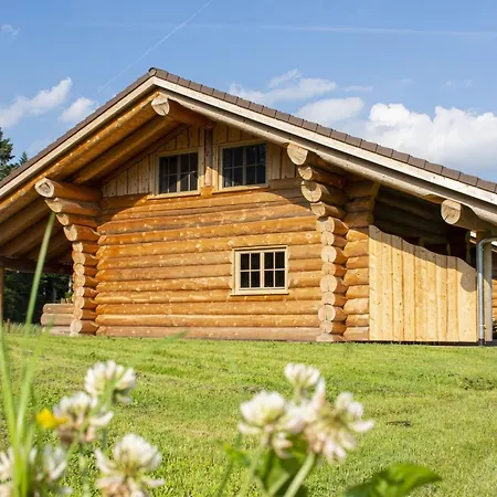 Blockhaus Almhuette Wiesenglueck *